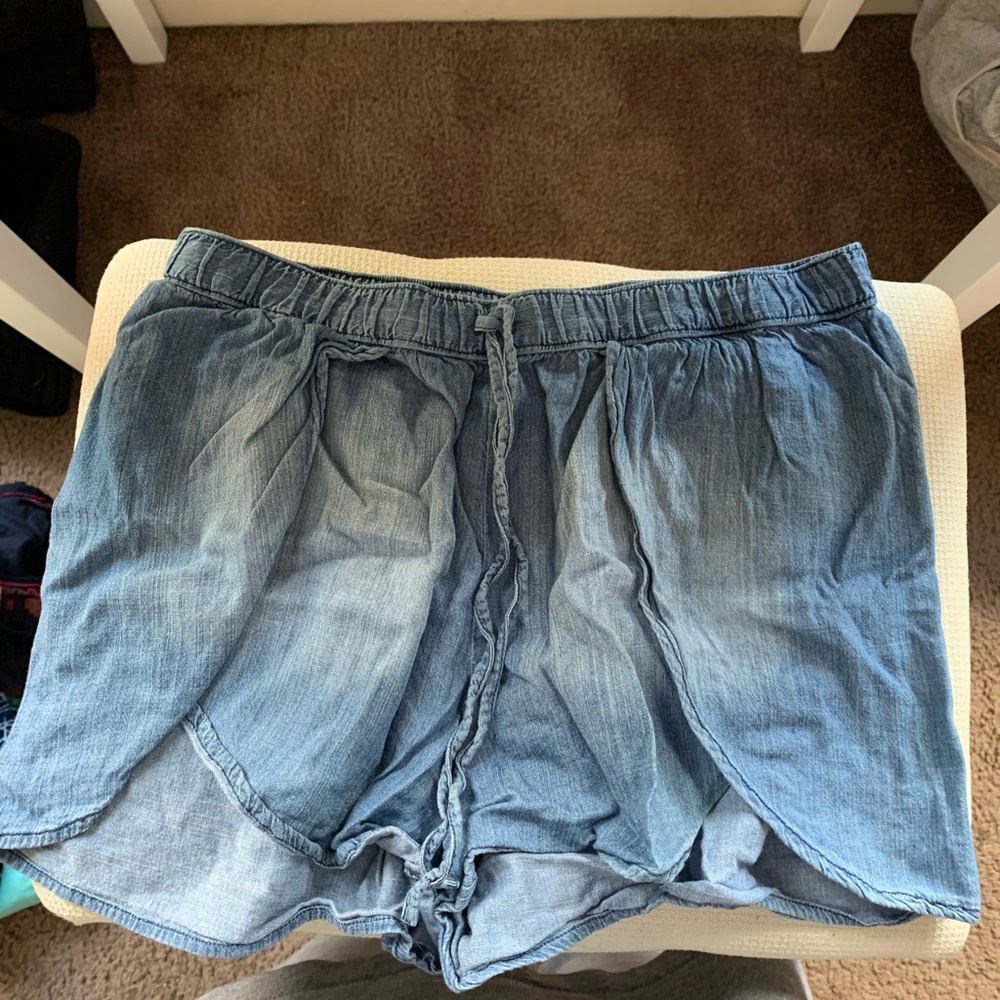 Hollister dressy shorts